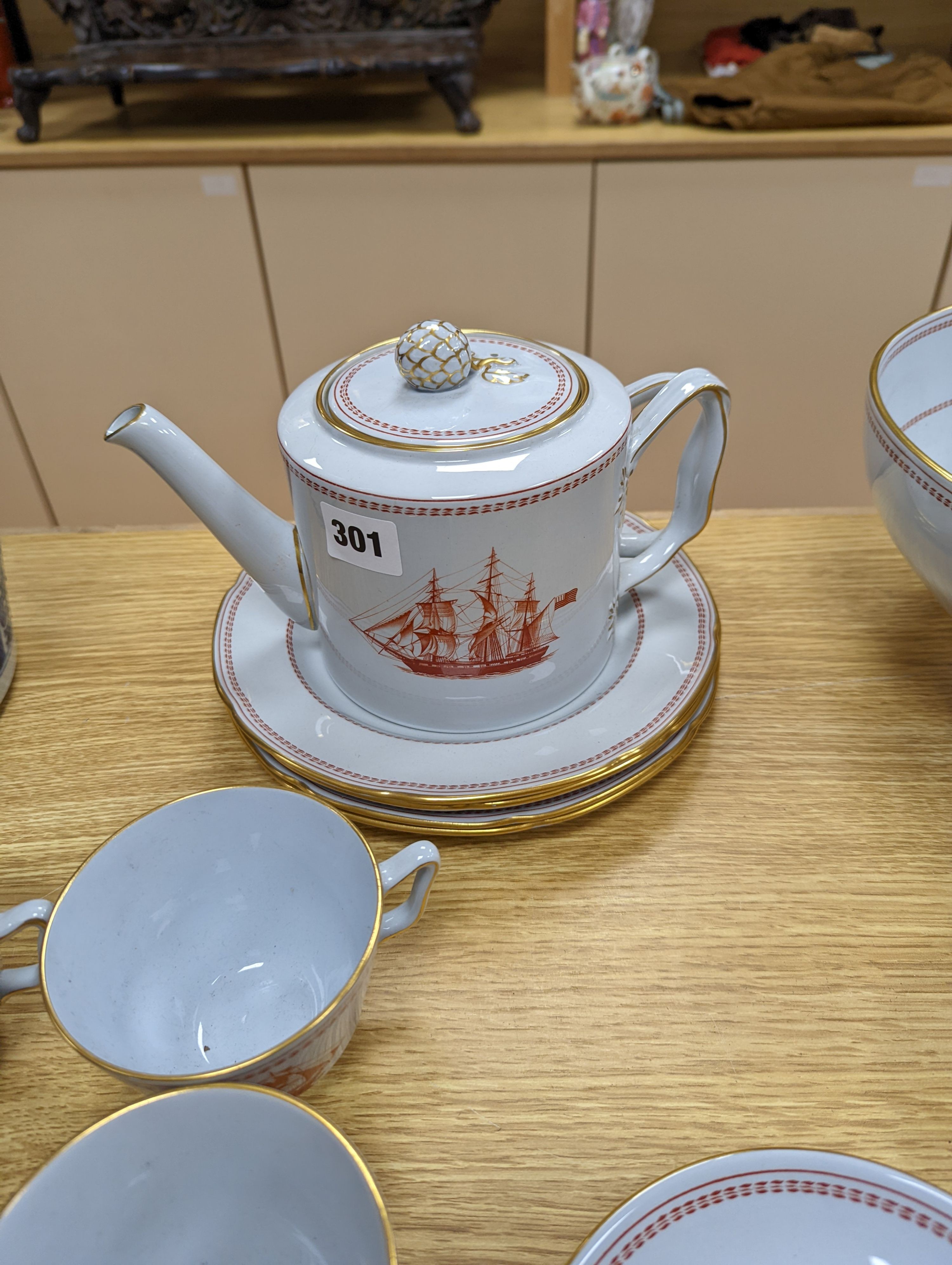 A Spode 'Tradewinds' fruit bowl and matching tea service for six settings